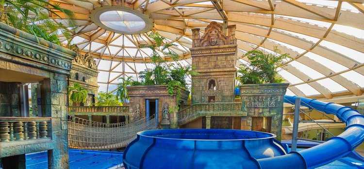Family Summer vacation in Budapest - indoor water park Hotel